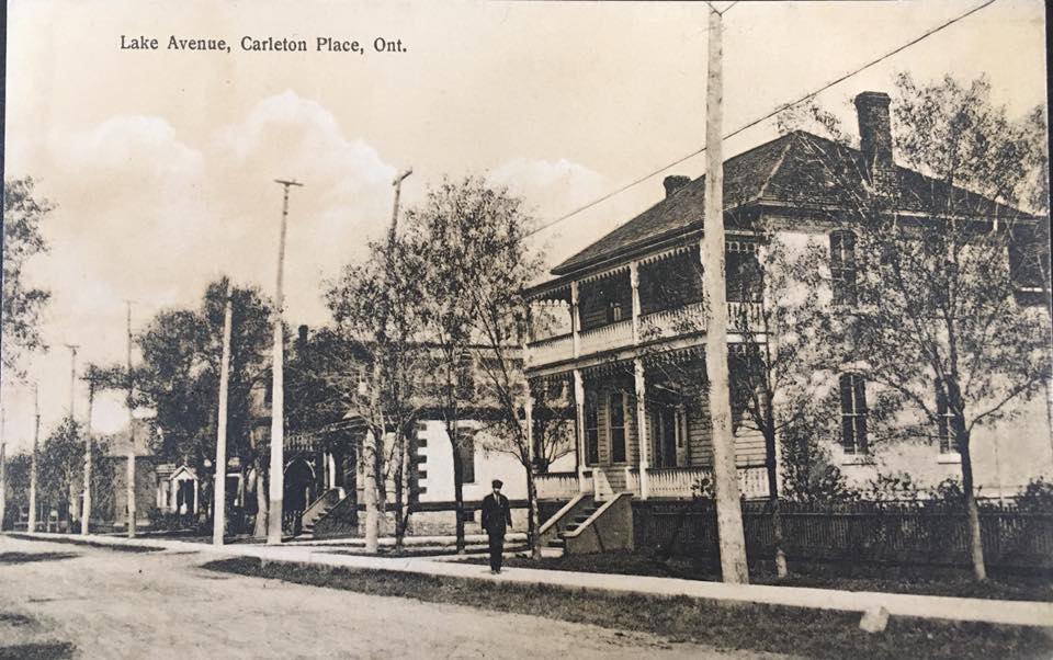 Lake Avenue West at Napoleon Street, ca 1919